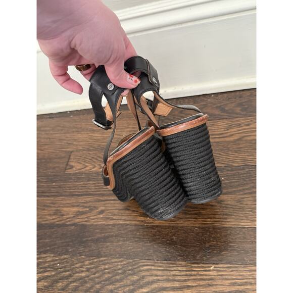 UGG CARINE BLACK LEATHER WEDGE HEEL SANDALS WOMEN'S SIZE 10 - Picture 9 of 9